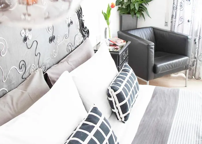 Gallery ゲストハウス 3*