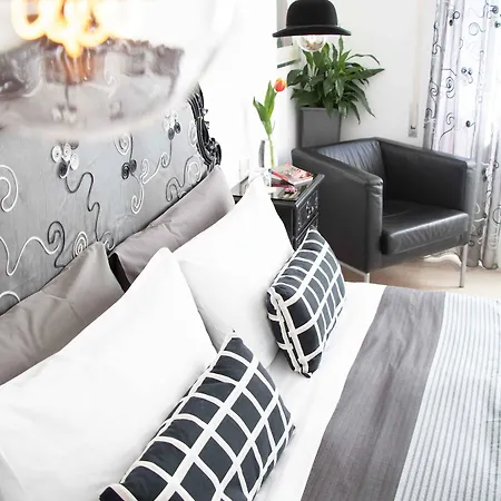 Gallery Guest house 2*